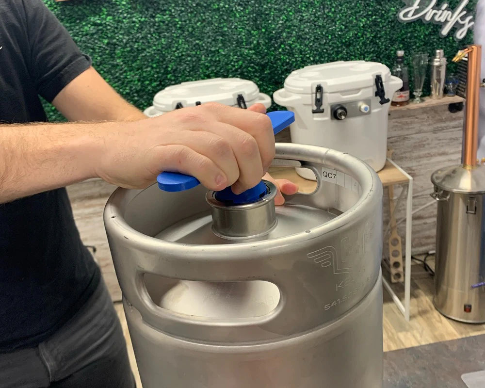 2-Gallon Keg, with Spear Removal Tool