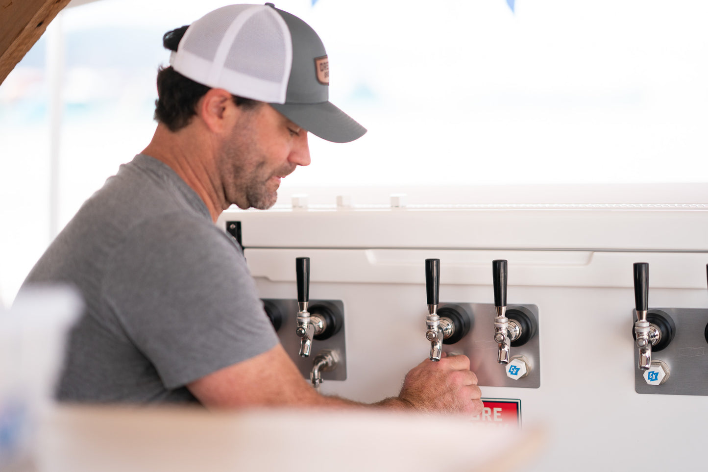 6-Tap Jockey Box, Front Inputs, 170 Quart Roto