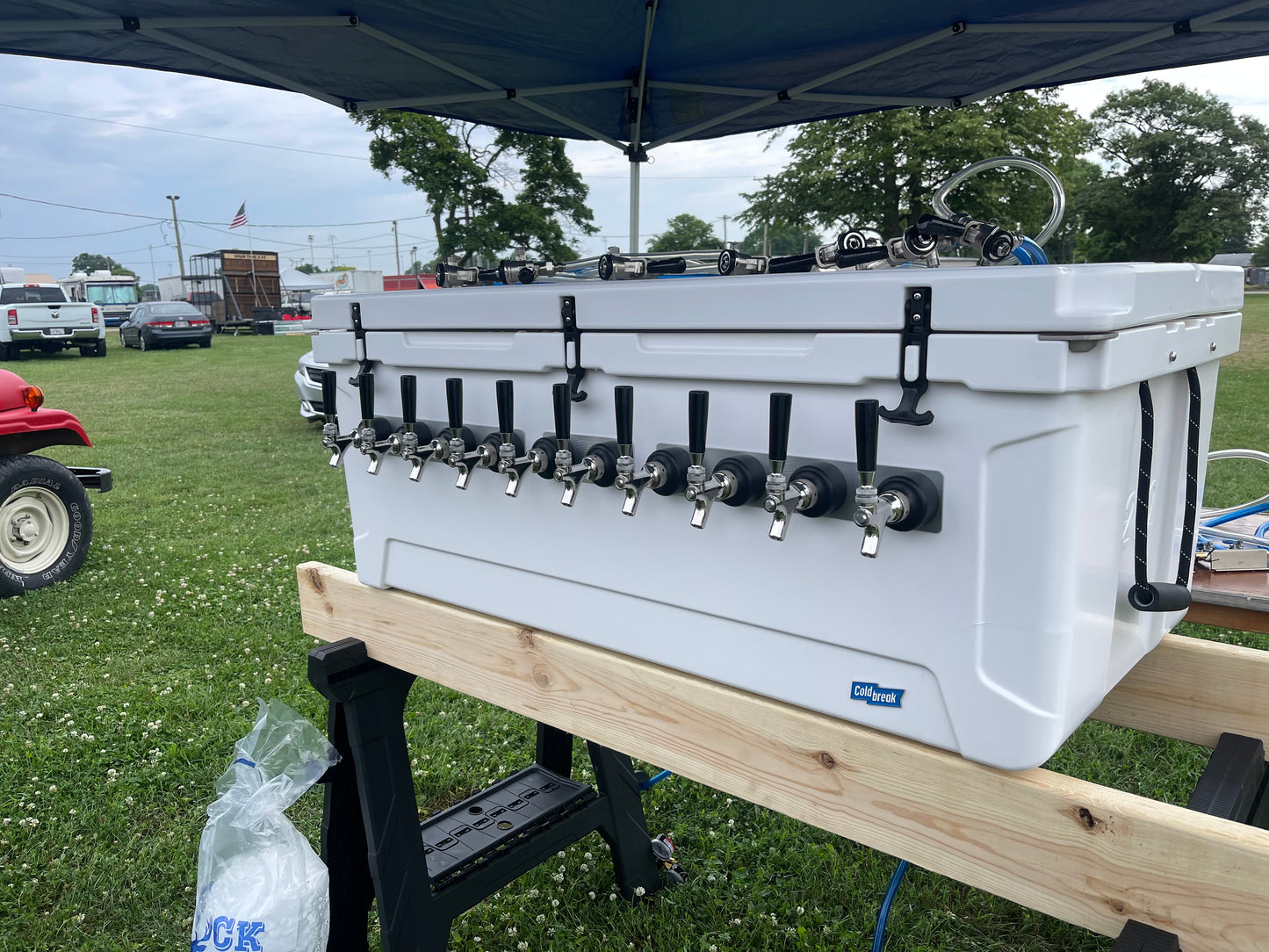10-Tap Jockey Box, 210 Quart Roto, World's Largest Jockey Box